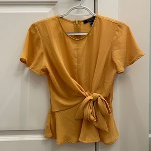 Off yellow top